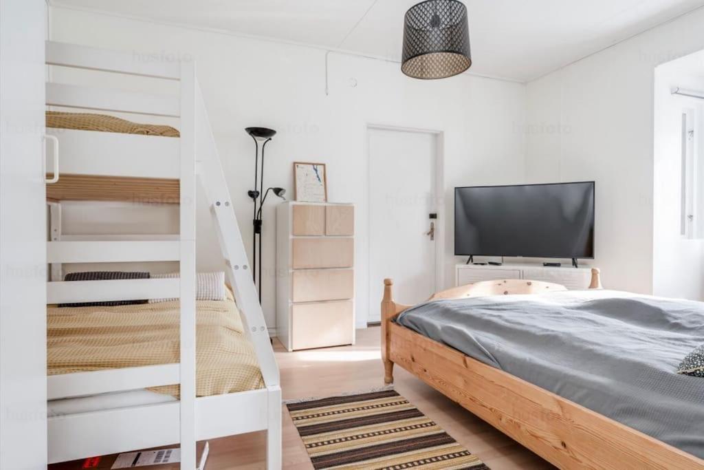 Fjaellnaera Stuga Med Laengdspar & Sjoe I Naerheten Vemhån Exteriör bild